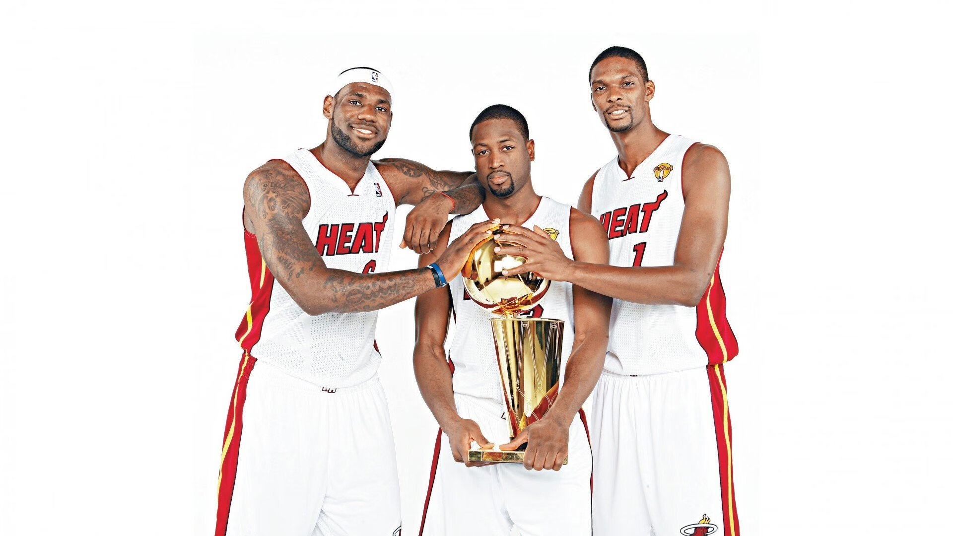 随机“震撼冲撞：惊心动魄的碰撞现场”，震撼一下