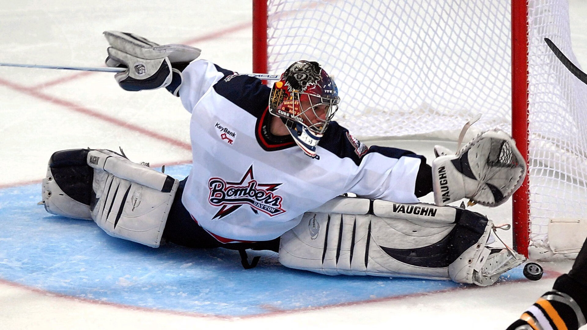 九游官网下载app下载-《Faker：十年电竞生涯的低谷与高峰》，faker在电竞圈什么地位